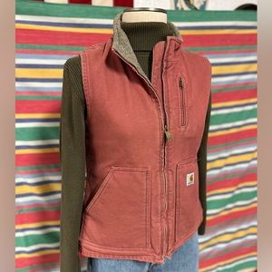 Carhartt fitted “sherpa” lined duck vest // washed coral terra-cotta // small